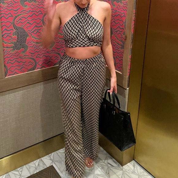 Two piece tank and pant set - Picture 2 of 4